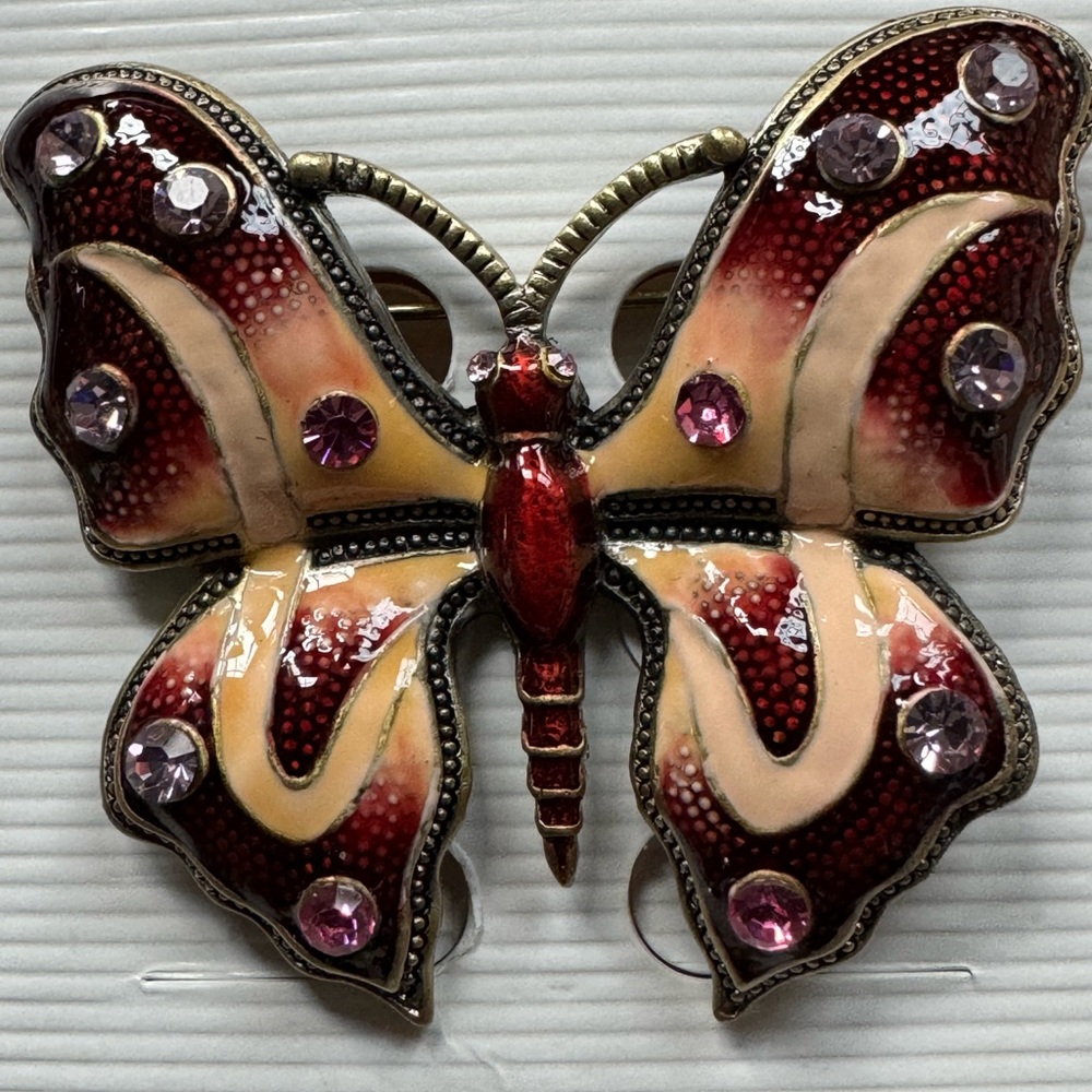 Beautiful butterfly pin/brooch
